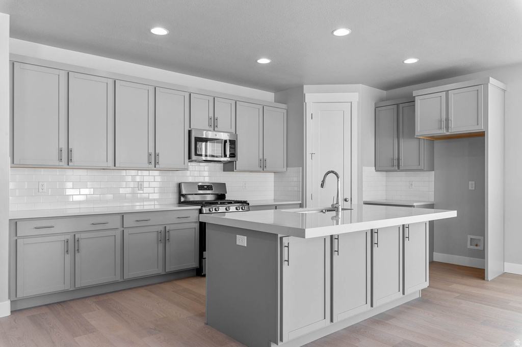 1286 W 2325 S Syracuse, UT 84075