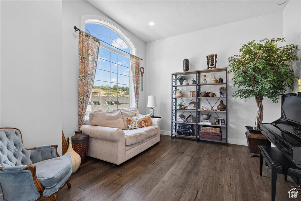 Sitting room featuring dark wood finished floors and recessed lighting