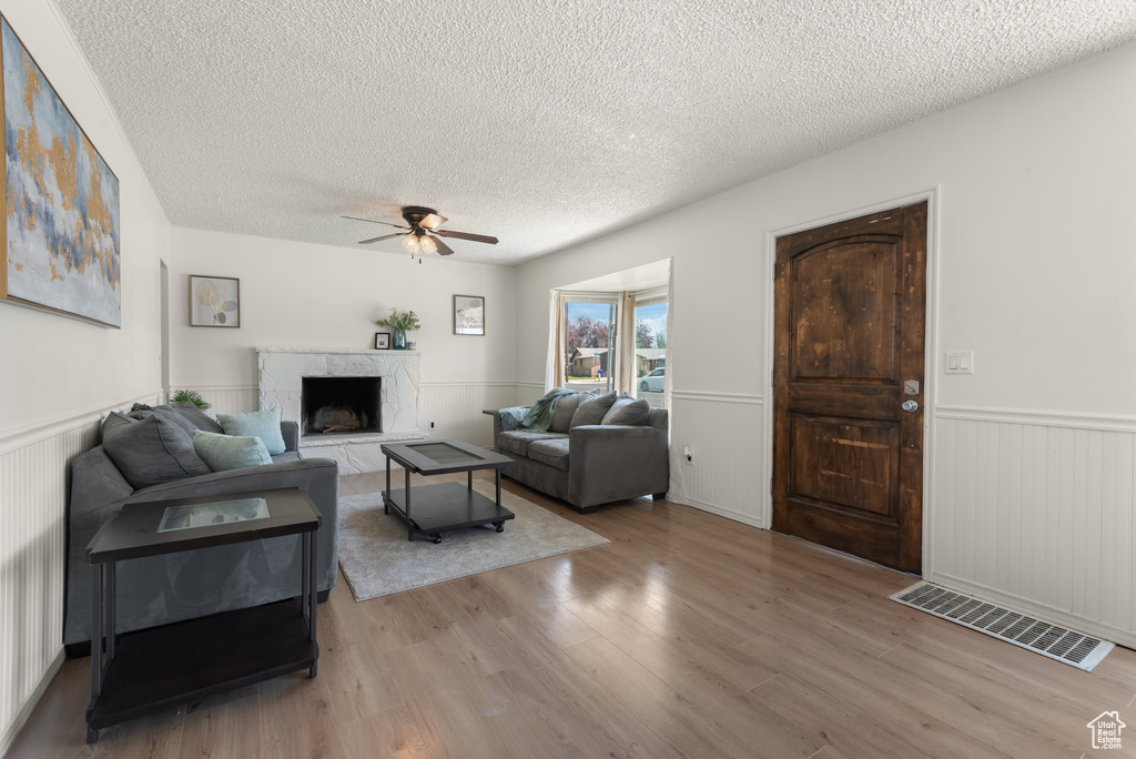 2536 S 1000 W Syracuse, UT 84075