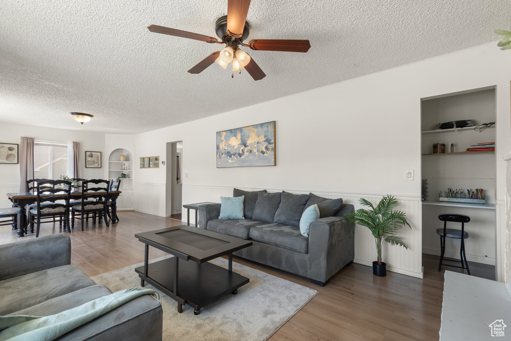 2536 S 1000 W Syracuse, UT 84075