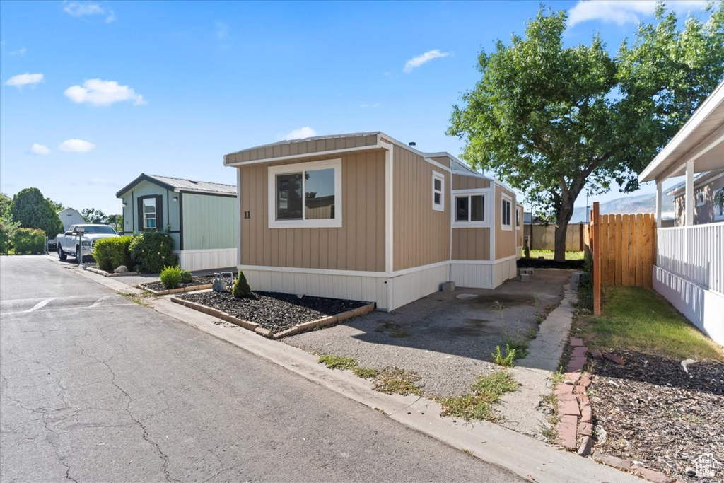 View of manufactured / mobile home