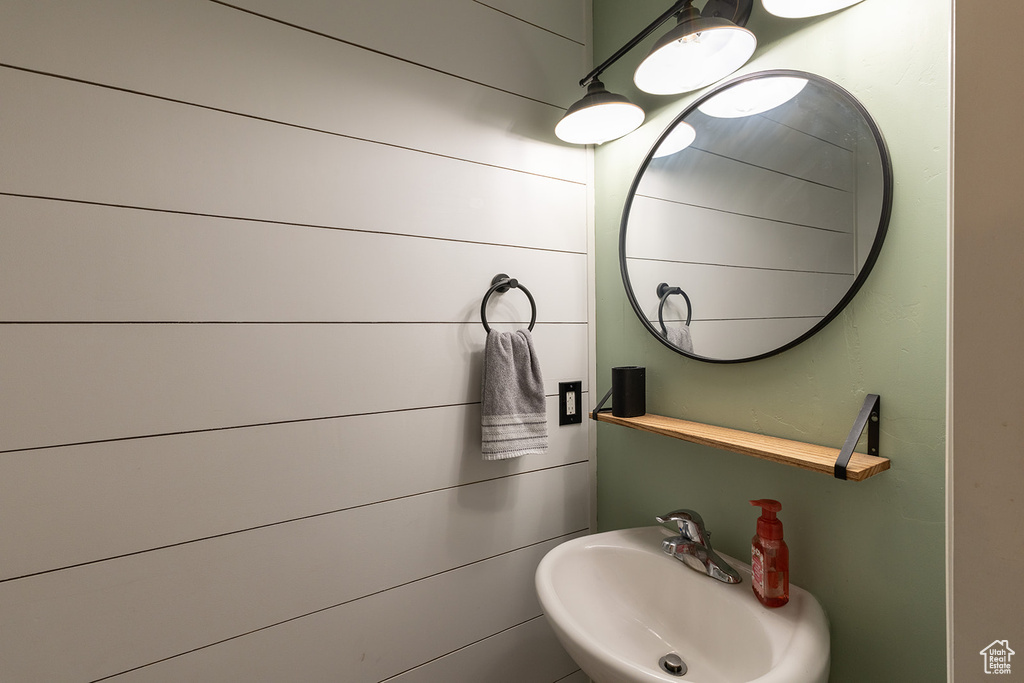 Bathroom with a sink