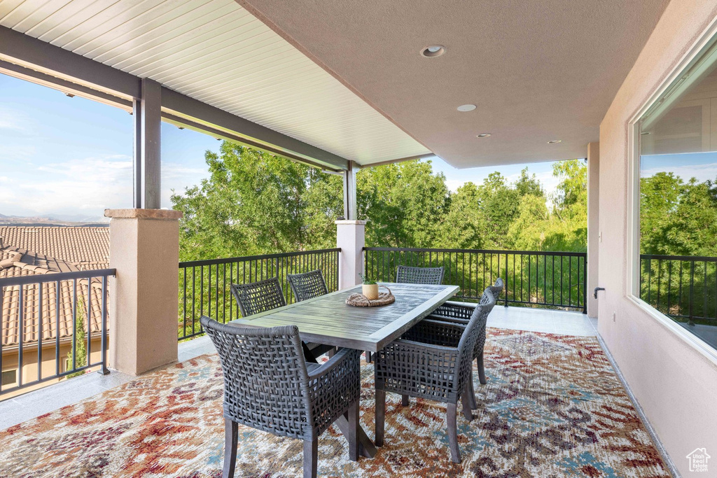 View of patio / terrace featuring outdoor dining area