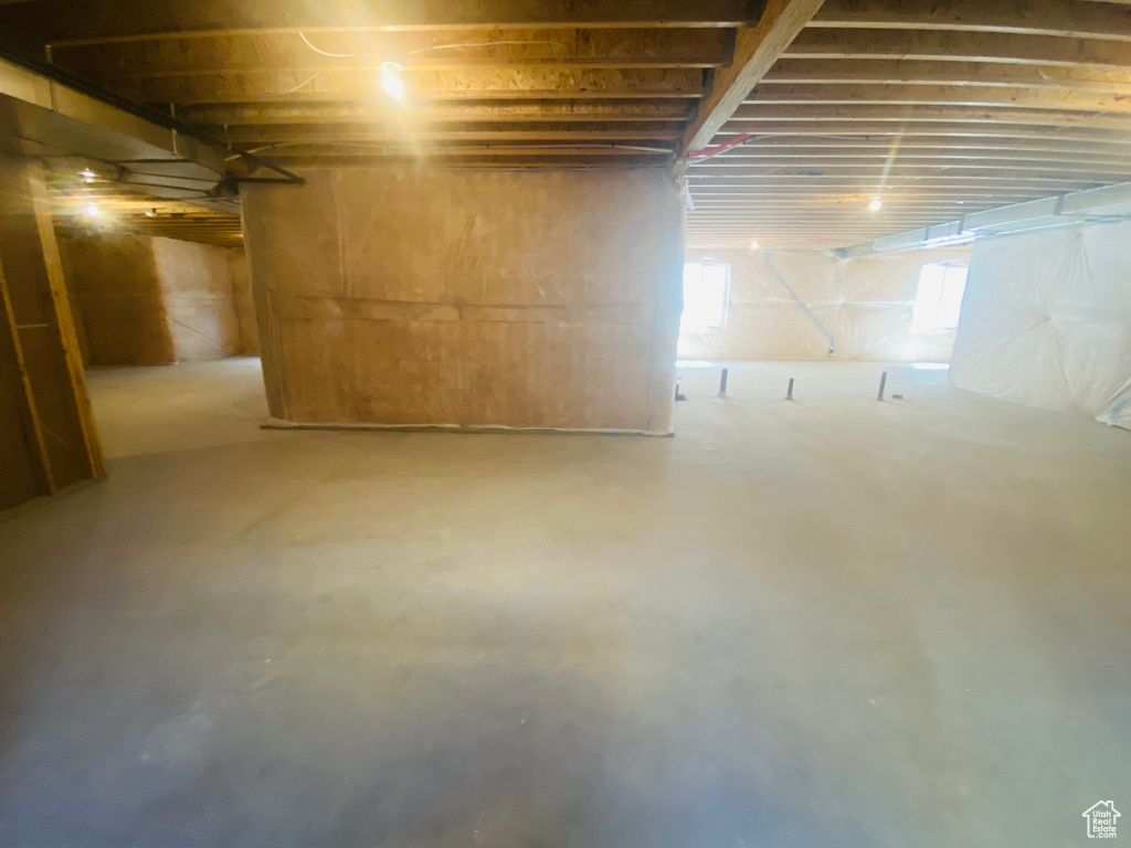 6511 W LAKE AVE South Jordan, UT 84009