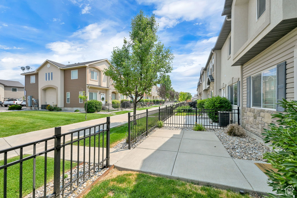 View of property's community with a residential view
