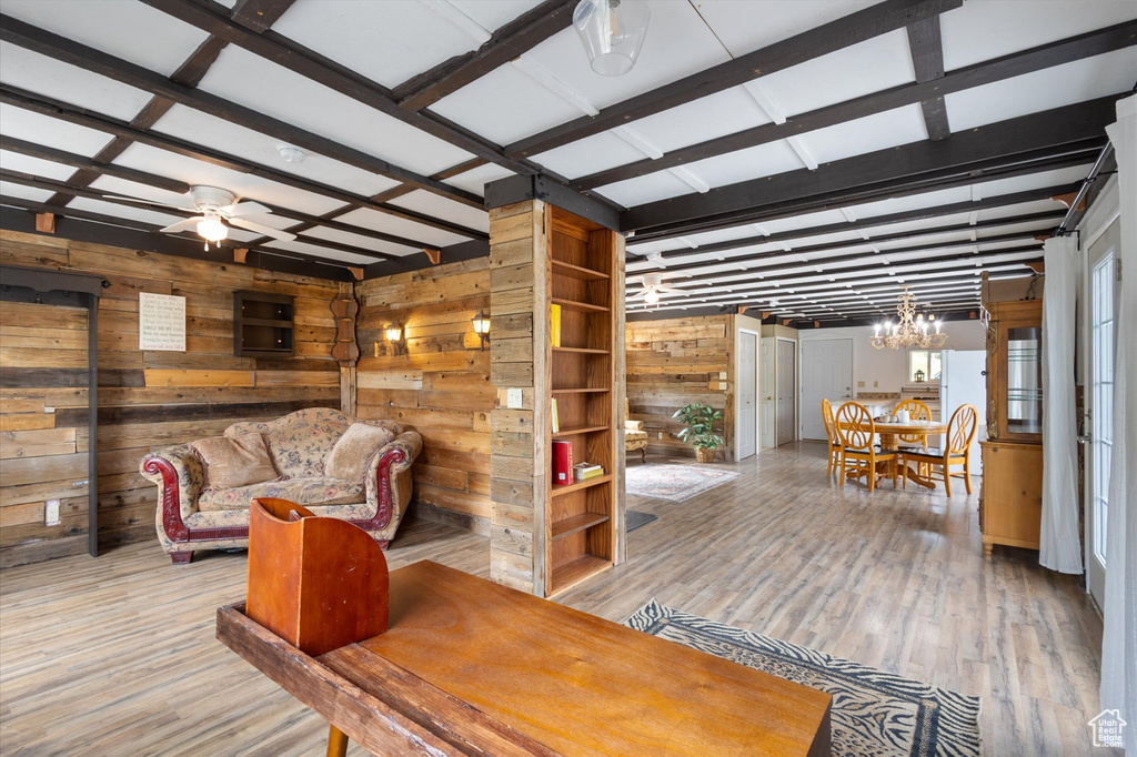 Deck featuring outdoor dining space and ceiling fan