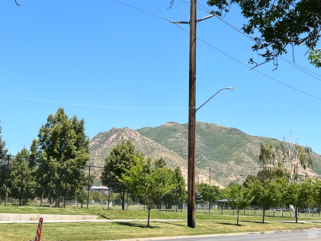 847 S GREENWOOD TER Salt Lake City, UT 84105