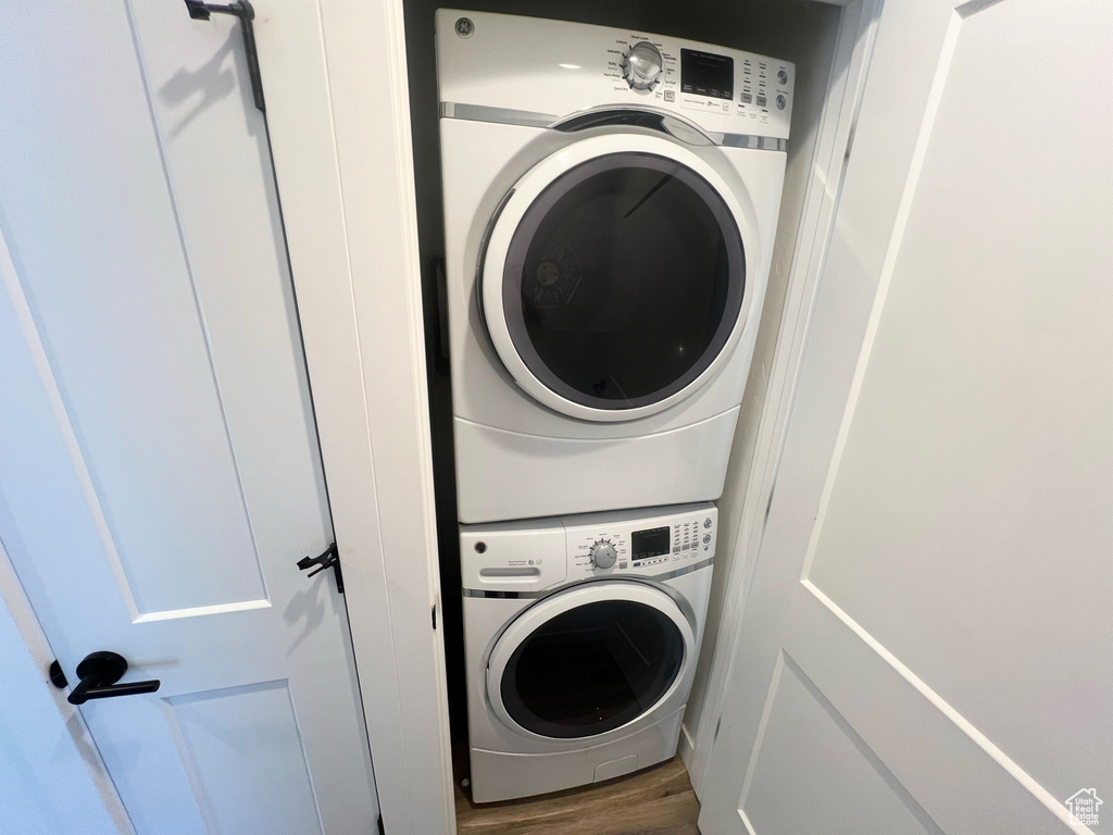 847 S GREENWOOD TER Salt Lake City, UT 84105