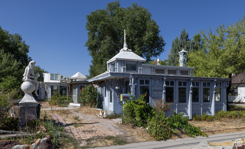 1048 W CALIFORNIA AVE Salt Lake City, UT 84104