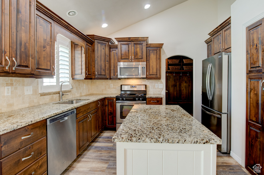 1602 DORAL DR Syracuse, UT 84075
