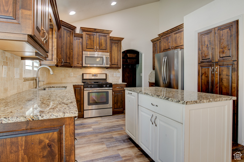 1602 DORAL DR Syracuse, UT 84075