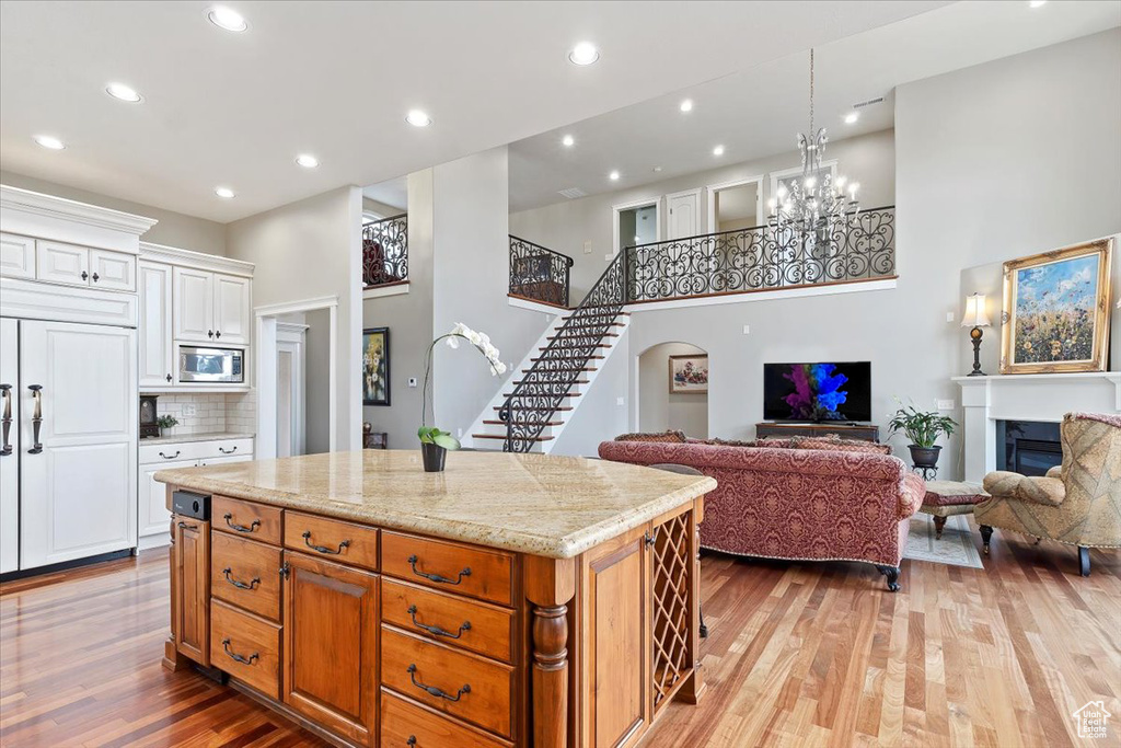 1711 NORTH COMPTON RD Farmington, UT 84025