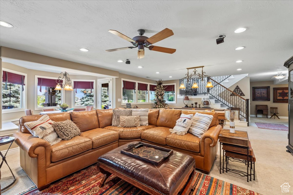1677 E WYLIE LN Draper, UT 84020