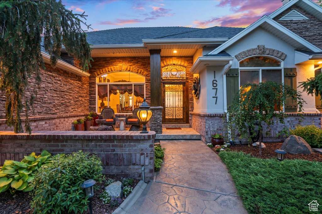 1677 E WYLIE LN Draper, UT 84020