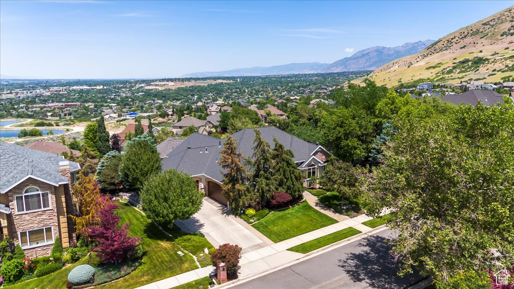 1677 E WYLIE LN Draper, UT 84020