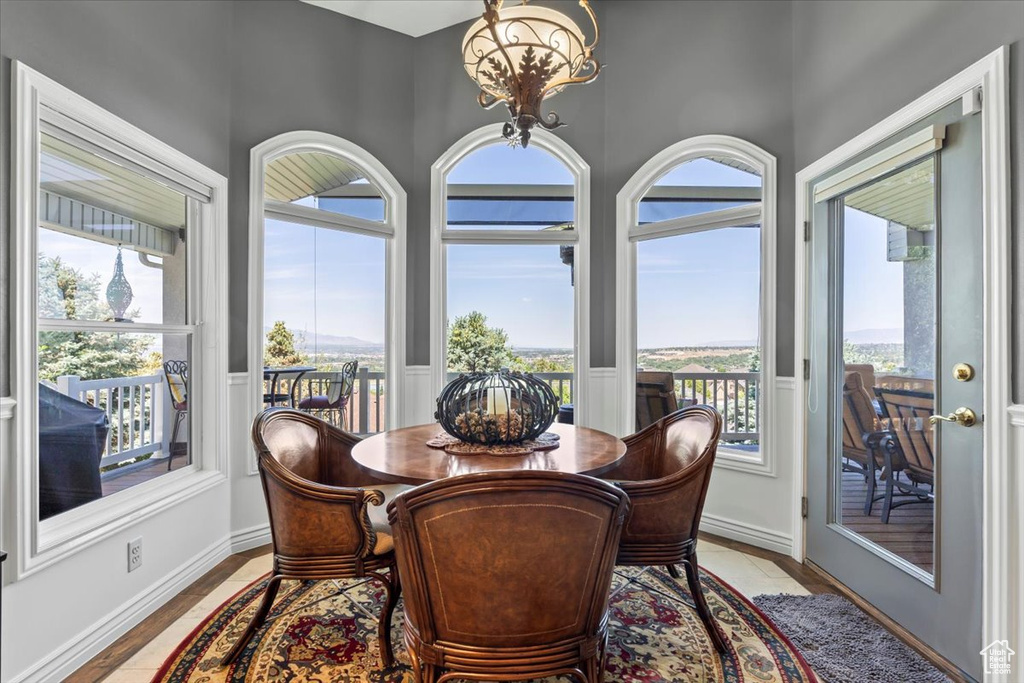 1677 E WYLIE LN Draper, UT 84020