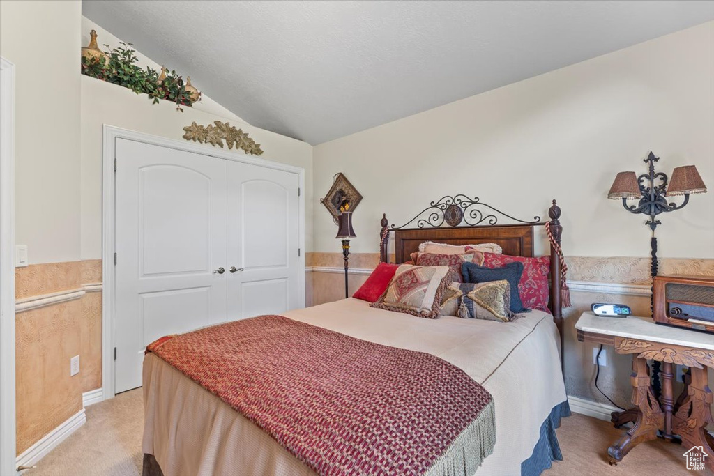 1677 E WYLIE LN Draper, UT 84020