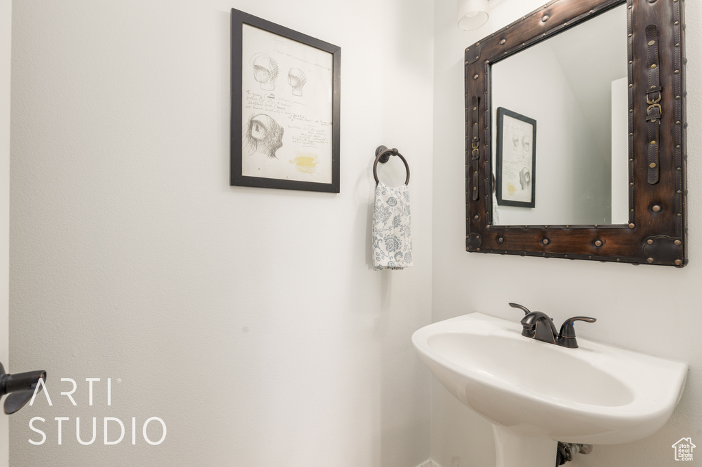 Bathroom with a sink