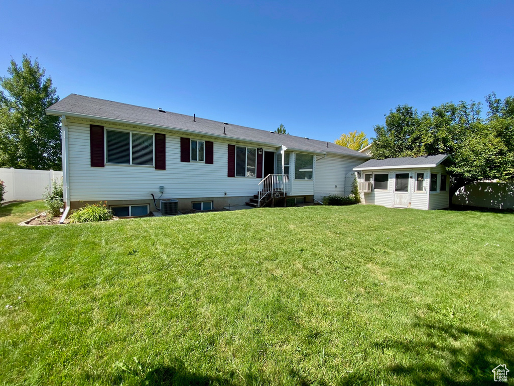 1804 W 1975 S Syracuse, UT 84075