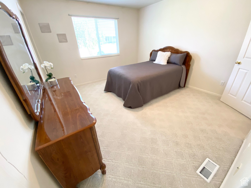 1804 W 1975 S Syracuse, UT 84075