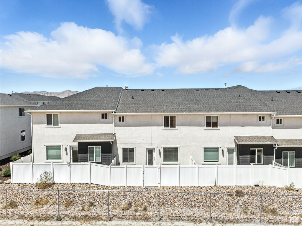5084 E LAKEFIELD DR Eagle Mountain, UT 84005