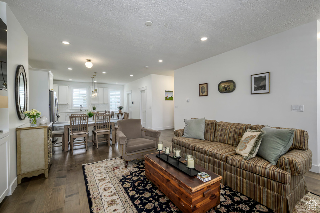 10465 S BEETDIGGER BLVD Sandy, UT 84070
