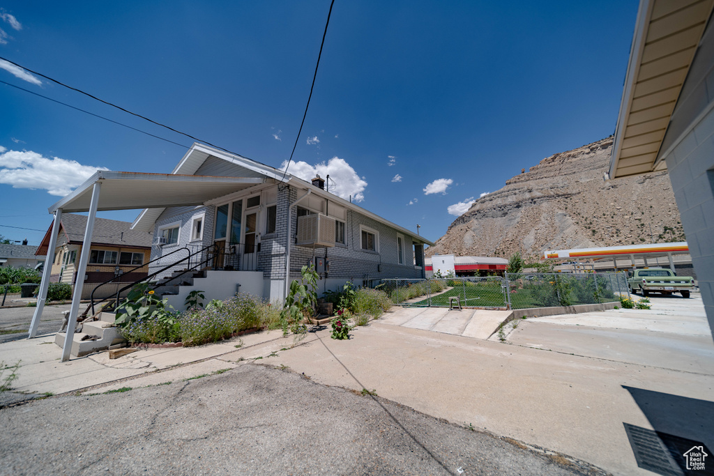 169 N MAIN ST Helper, UT 84526