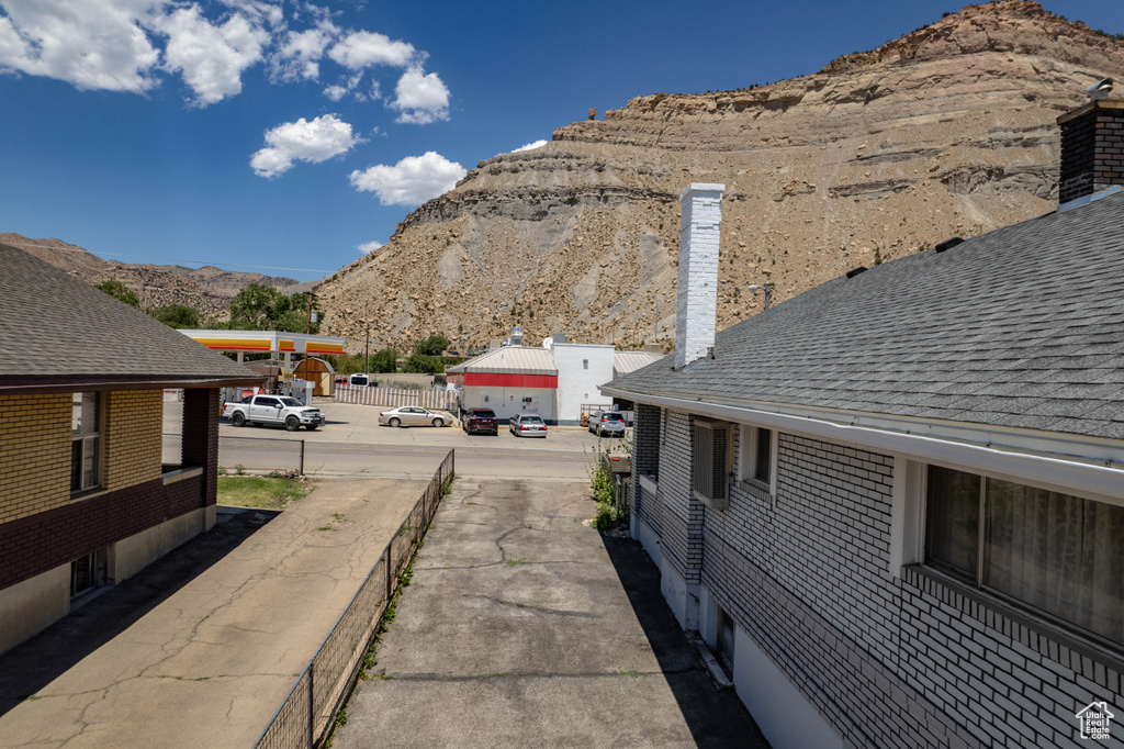 169 N MAIN ST Helper, UT 84526