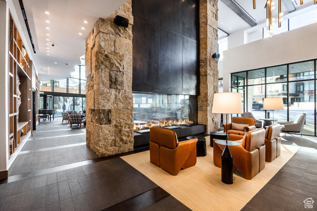 Building lobby featuring a towering ceiling