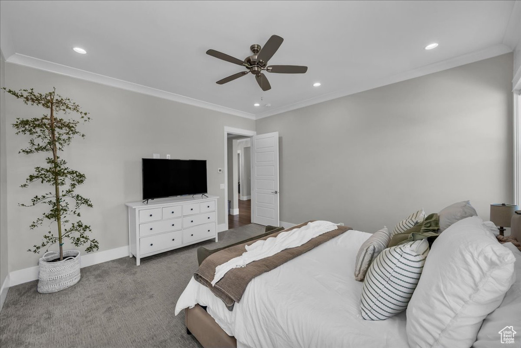 Bedroom with crown molding, carpet flooring, recessed lighting, and ceiling fan