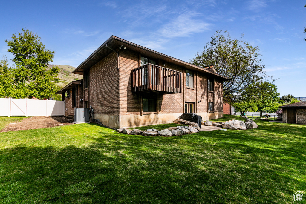 453 SHERIDAN CIR Centerville, UT 84014