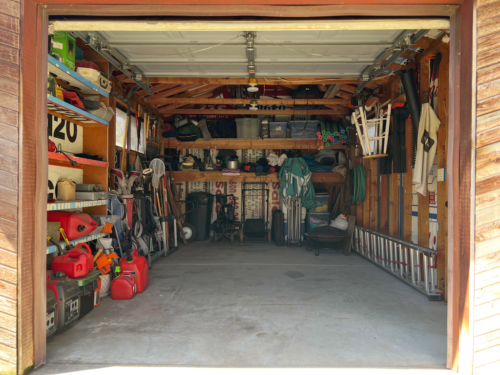 453 SHERIDAN CIR Centerville, UT 84014