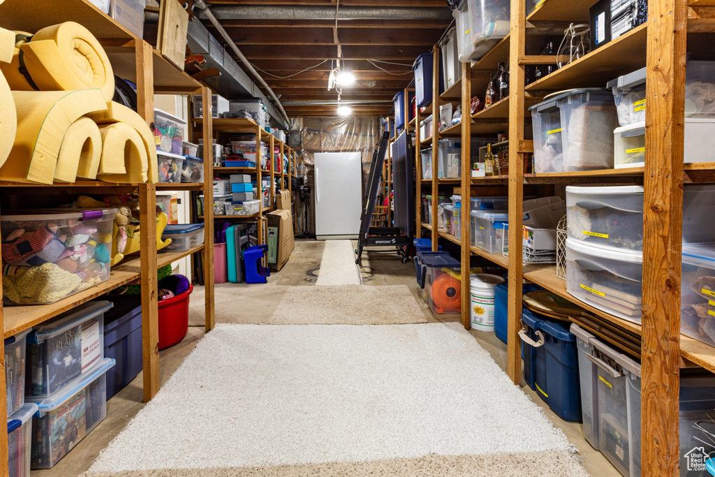 453 SHERIDAN CIR Centerville, UT 84014