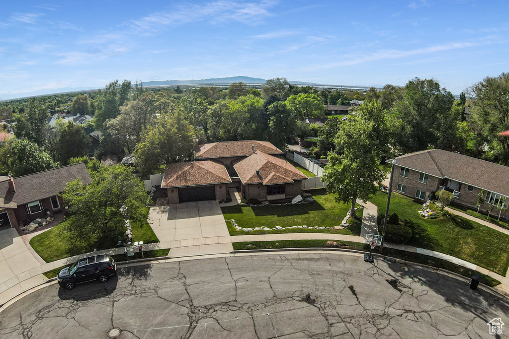 453 SHERIDAN CIR Centerville, UT 84014