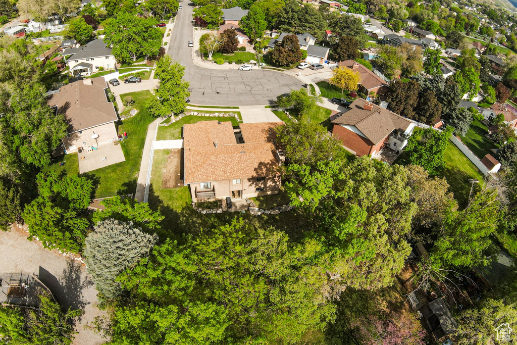453 SHERIDAN CIR Centerville, UT 84014