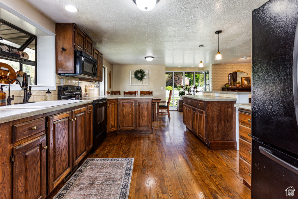 453 SHERIDAN CIR Centerville, UT 84014