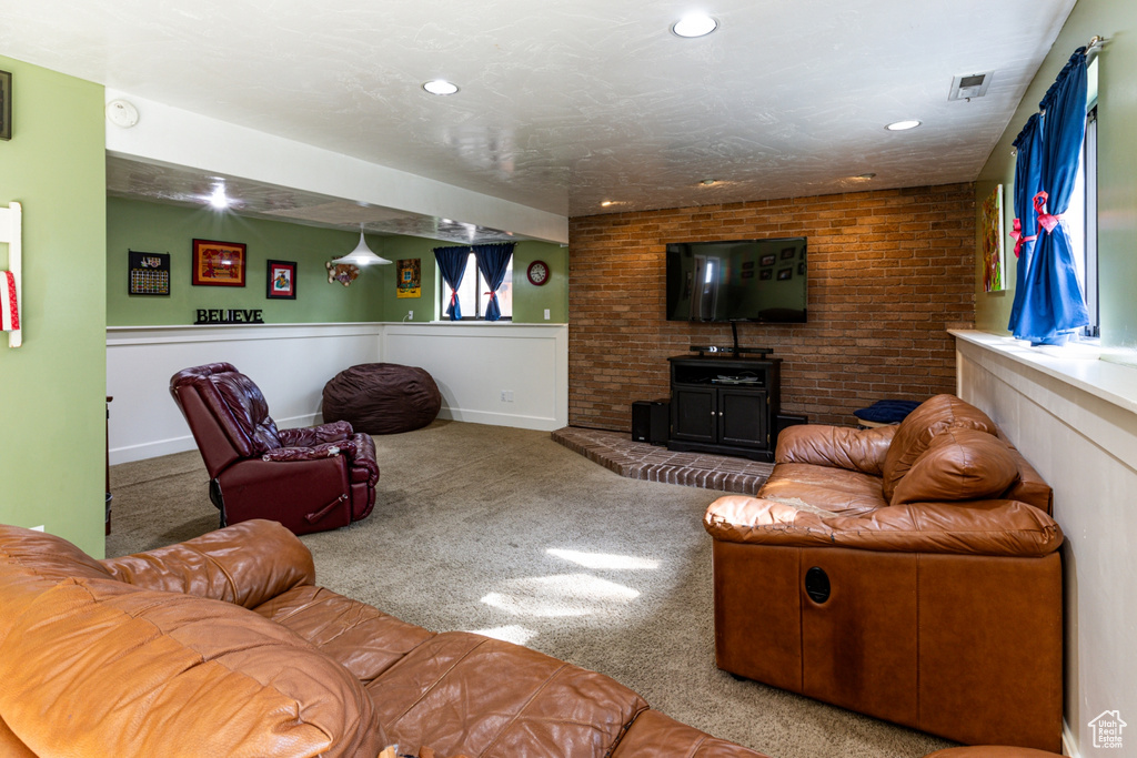 453 SHERIDAN CIR Centerville, UT 84014