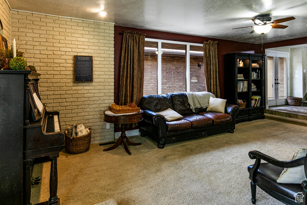 453 SHERIDAN CIR Centerville, UT 84014