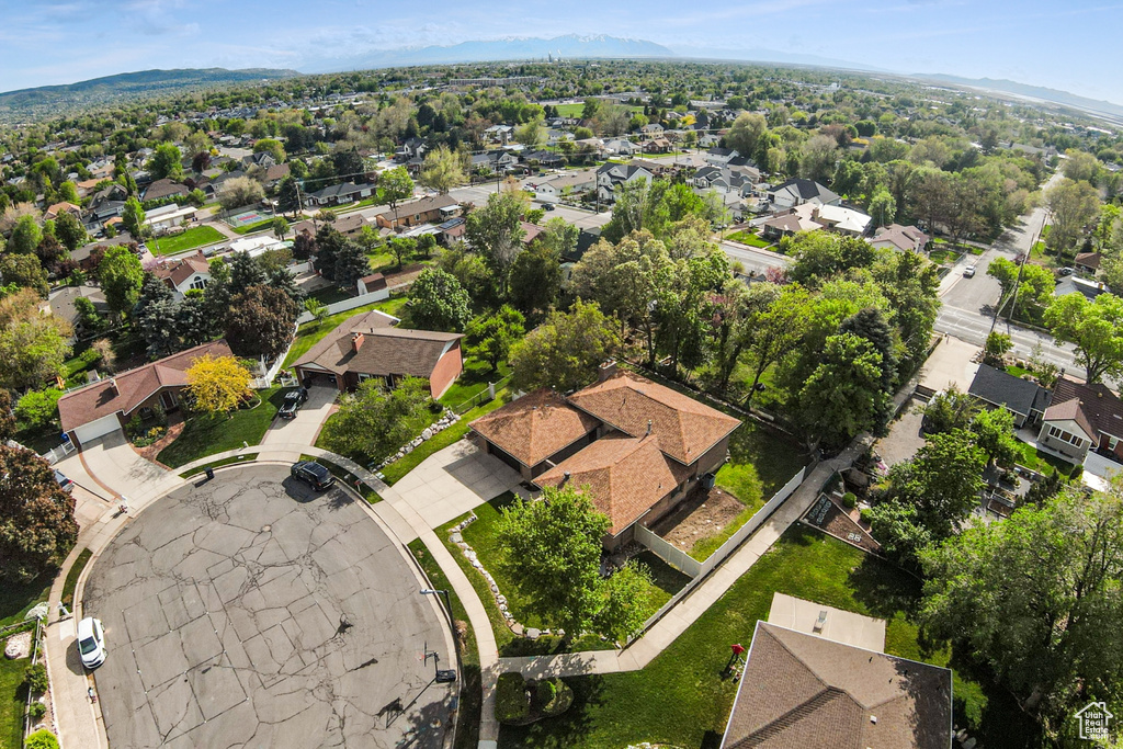 453 SHERIDAN CIR Centerville, UT 84014