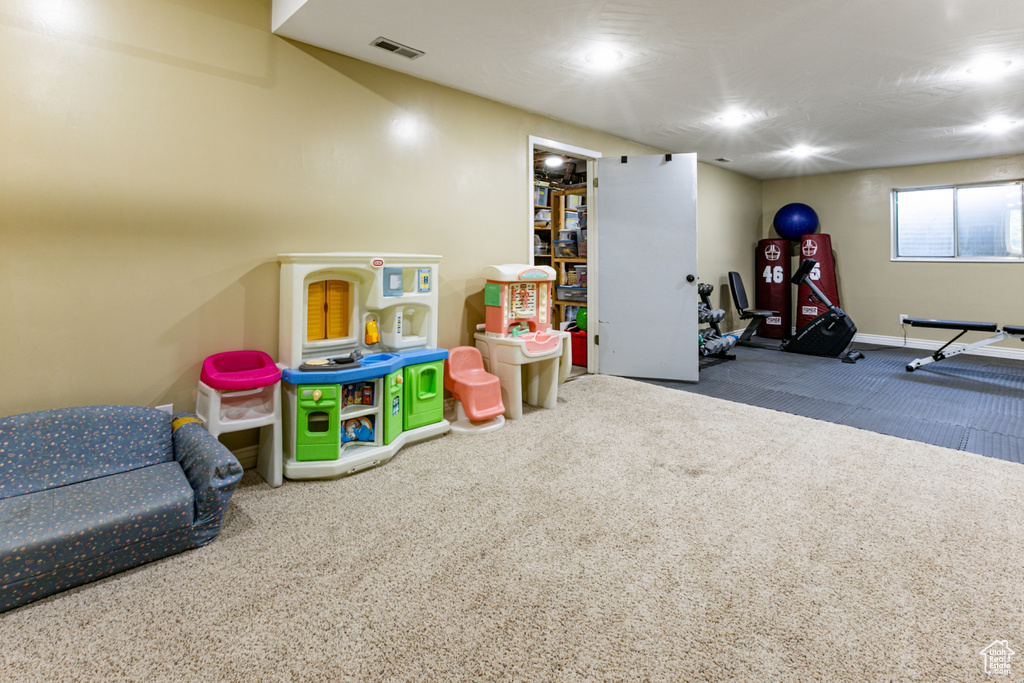 453 SHERIDAN CIR Centerville, UT 84014