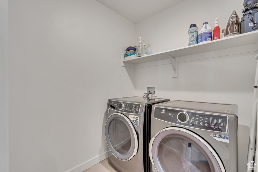 169 E VOLUNTEER DR Spanish Fork, UT 84660