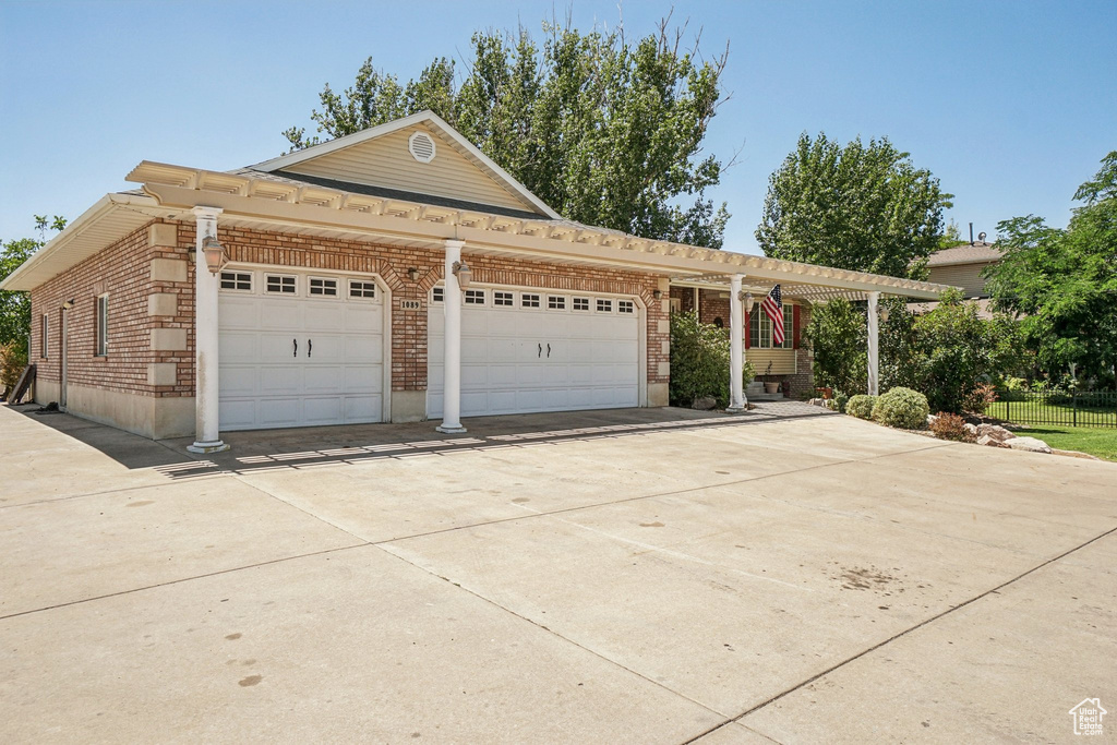 1089 W 2700 S Syracuse, UT 84075