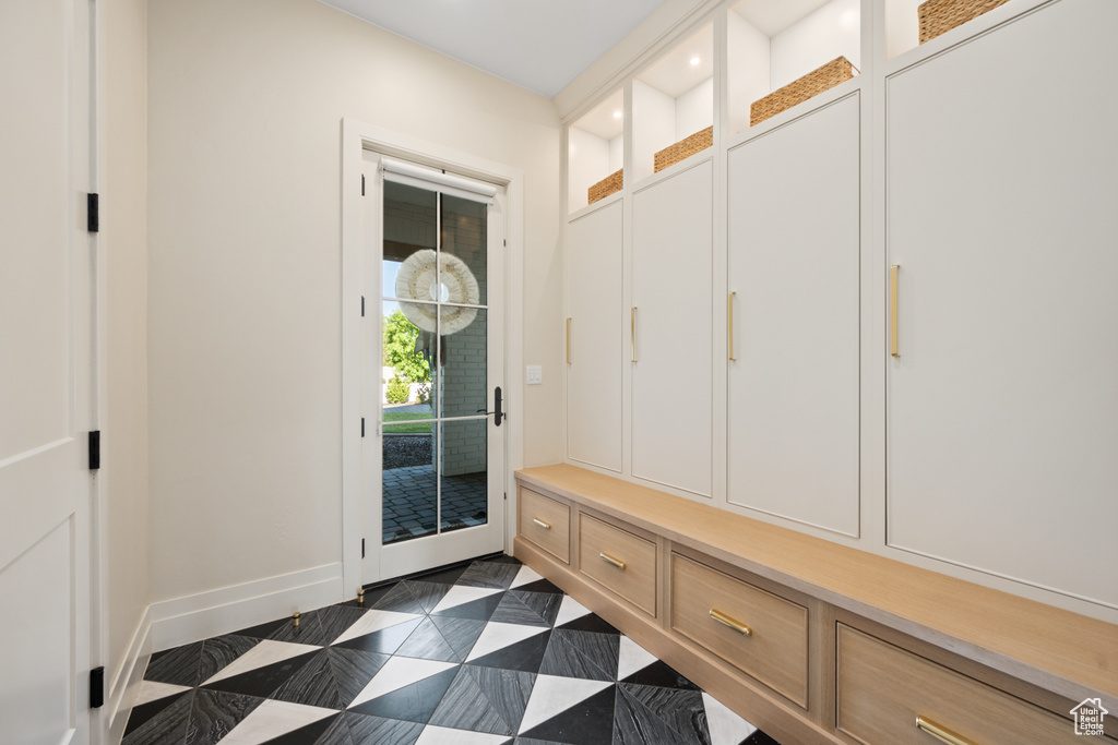 Mudroom with baseboards