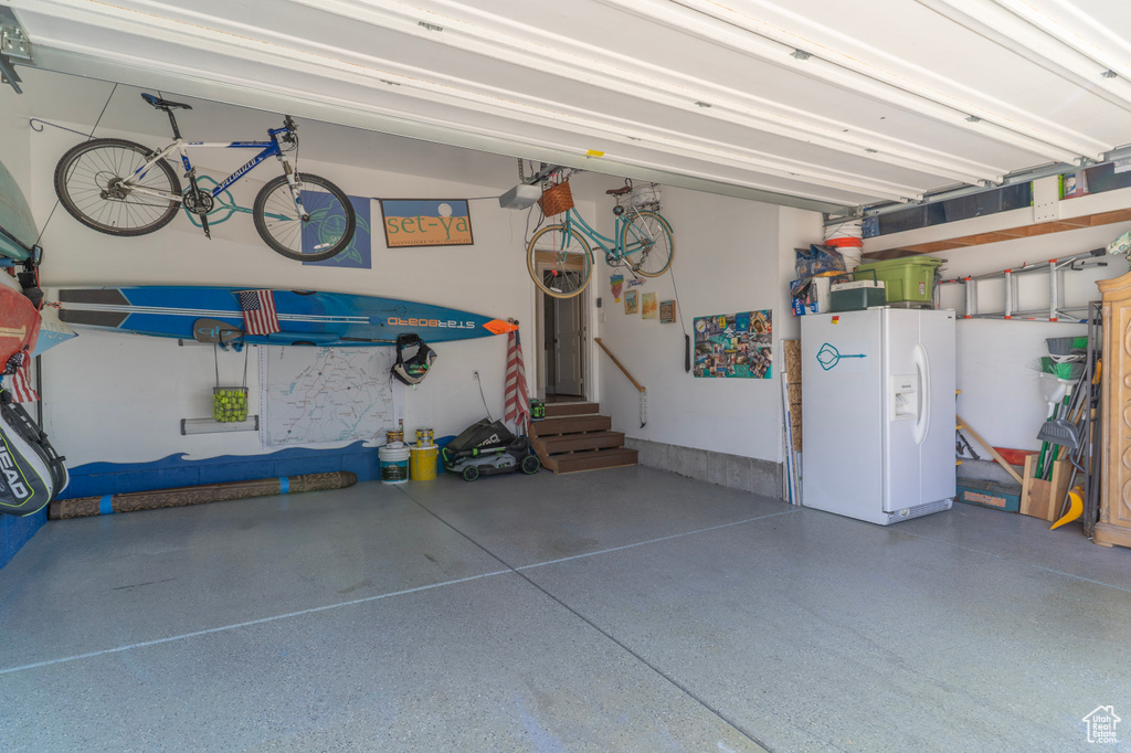 10296 S SALMON DR South Jordan, UT 84095
