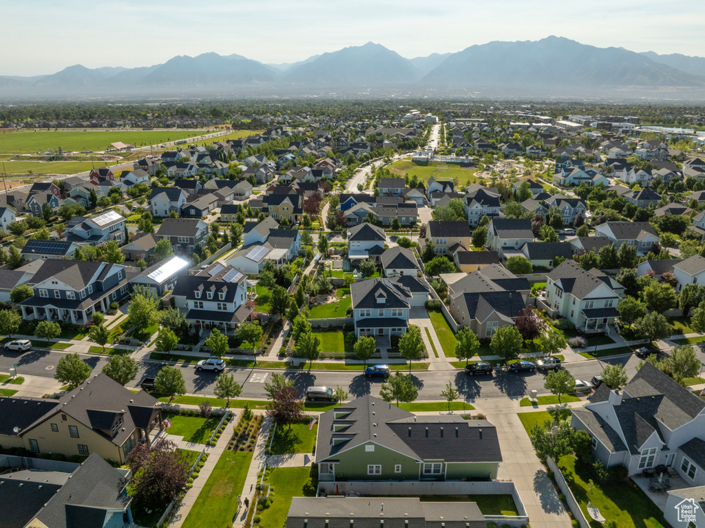 10296 S SALMON DR South Jordan, UT 84095