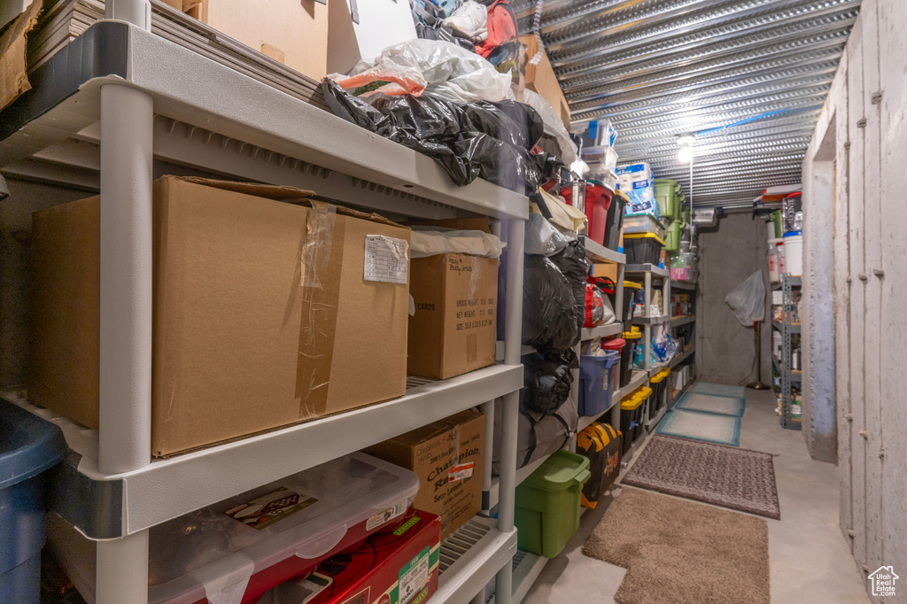 10296 S SALMON DR South Jordan, UT 84095
