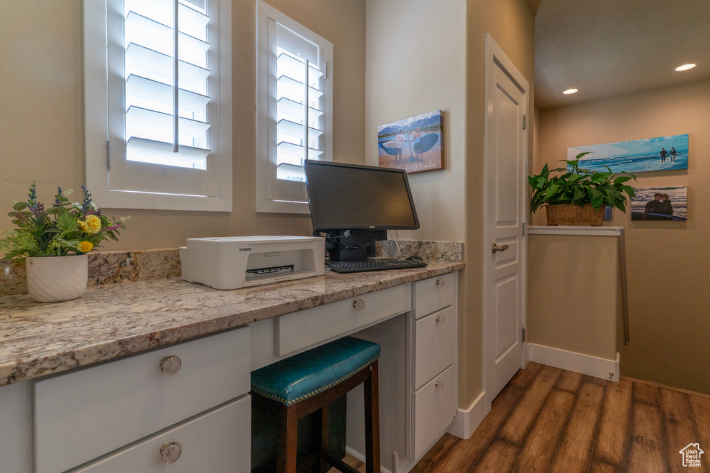10296 S SALMON DR South Jordan, UT 84095