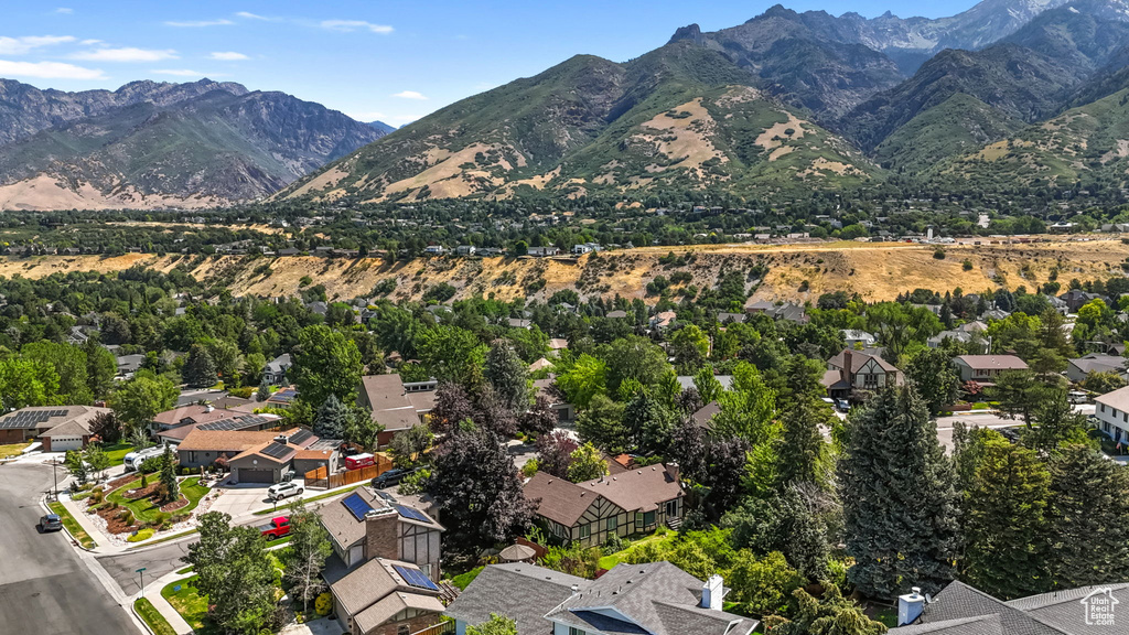 8916 S COBBLE CREST LN Sandy, UT 84093
