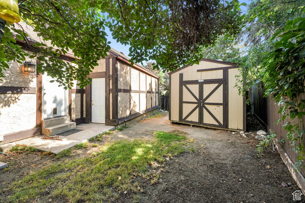 8916 S COBBLE CREST LN Sandy, UT 84093