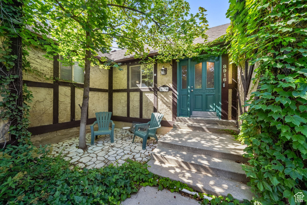 8916 S COBBLE CREST LN Sandy, UT 84093